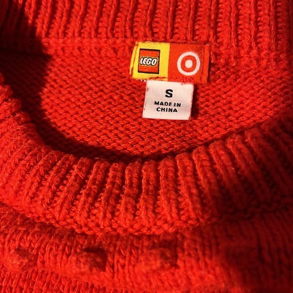 Kid’s size S. Lego/target red sweater. Excellent condition - Picture 2 of 4